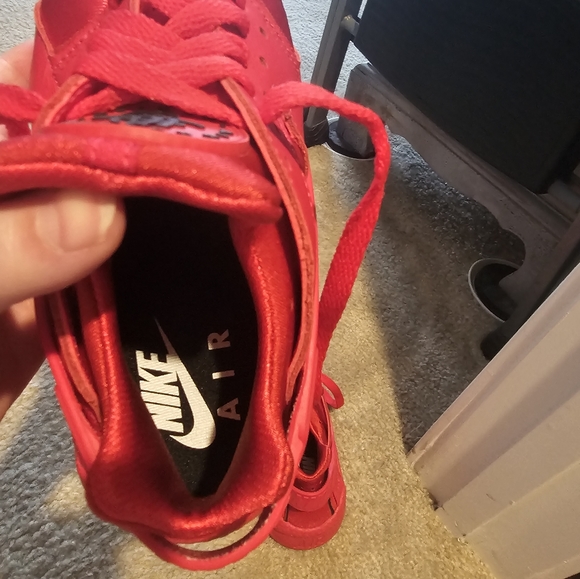 Nike Air Huarache Red Shoe - Picture 3 of 15